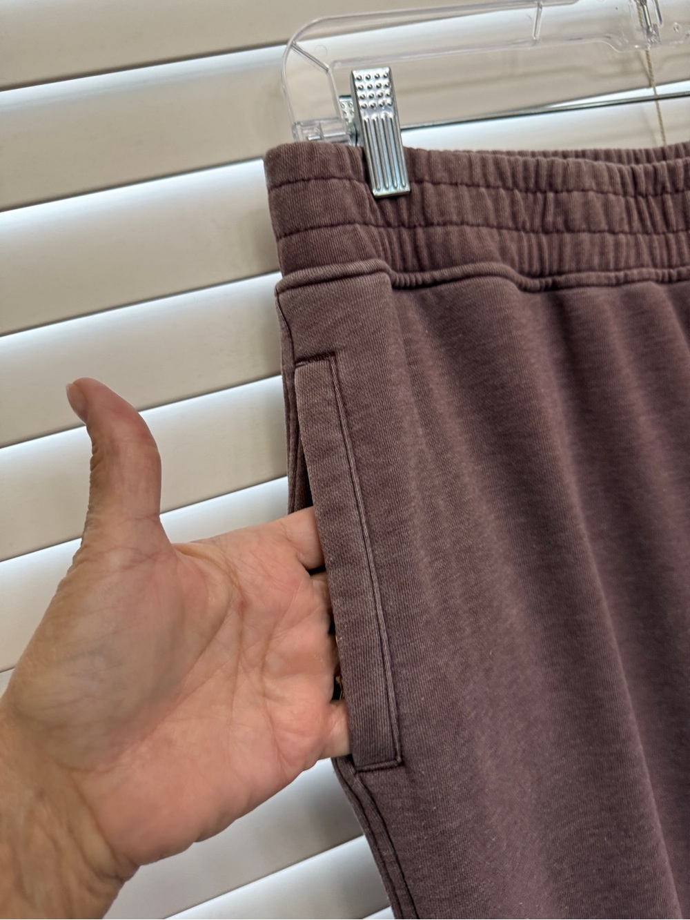 Rae-Mode Amazingly Soft Waffle-Knit Lounge Joggers & Matching Top in Dusty Mauve - Picture 7 of 10